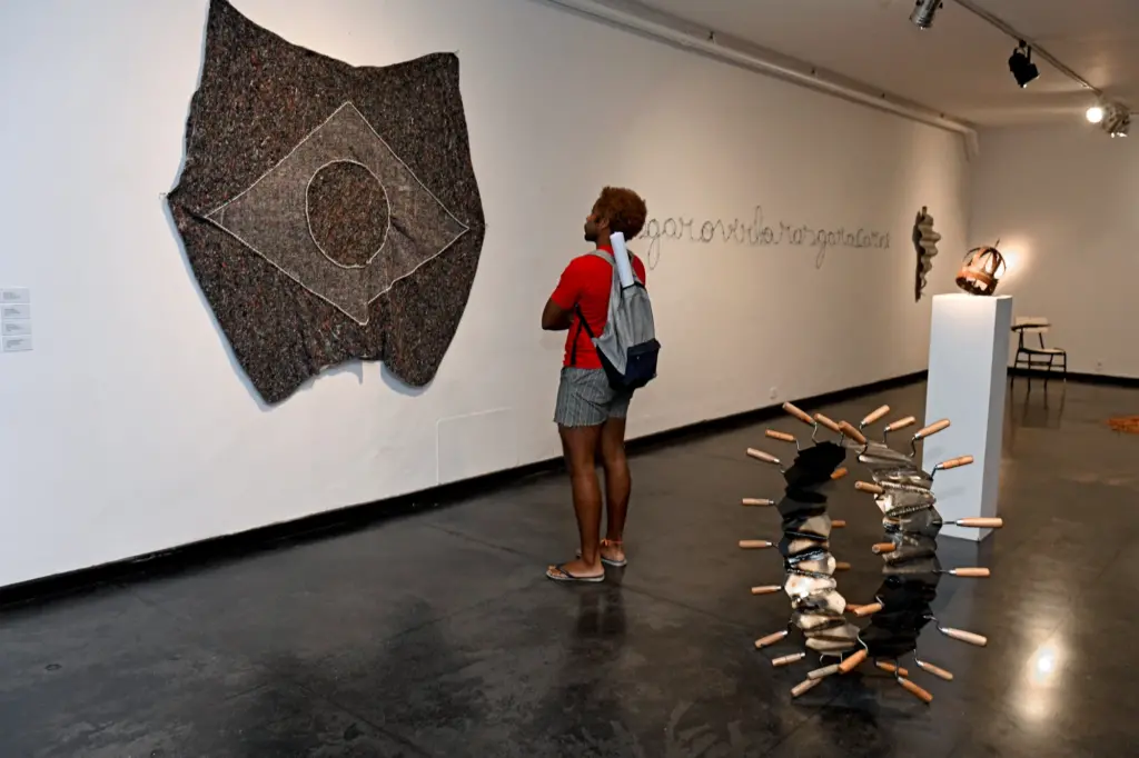 Exposição Obra tem data prorrogada